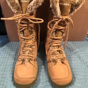 Sketchers boots